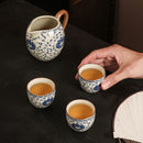 Jarra de Cerâmica Flor de Lótus 280ml – Estilo e Delicadeza