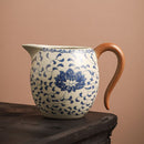 Jarra de Cerâmica Flor de Lótus 280ml – Estilo e Delicadeza