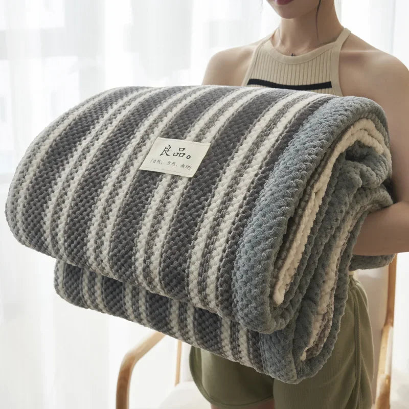 Manta de Lã Flocked Super Macia — Cobertor Leve para Sofá & Cama, Ideal para Viagens
