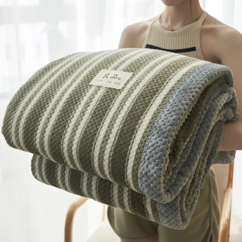 Manta de Lã Flocked Super Macia — Cobertor Leve para Sofá & Cama, Ideal para Viagens
