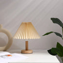 Luminária Plissada Aurora – Design Atemporal em Papel de Arroz