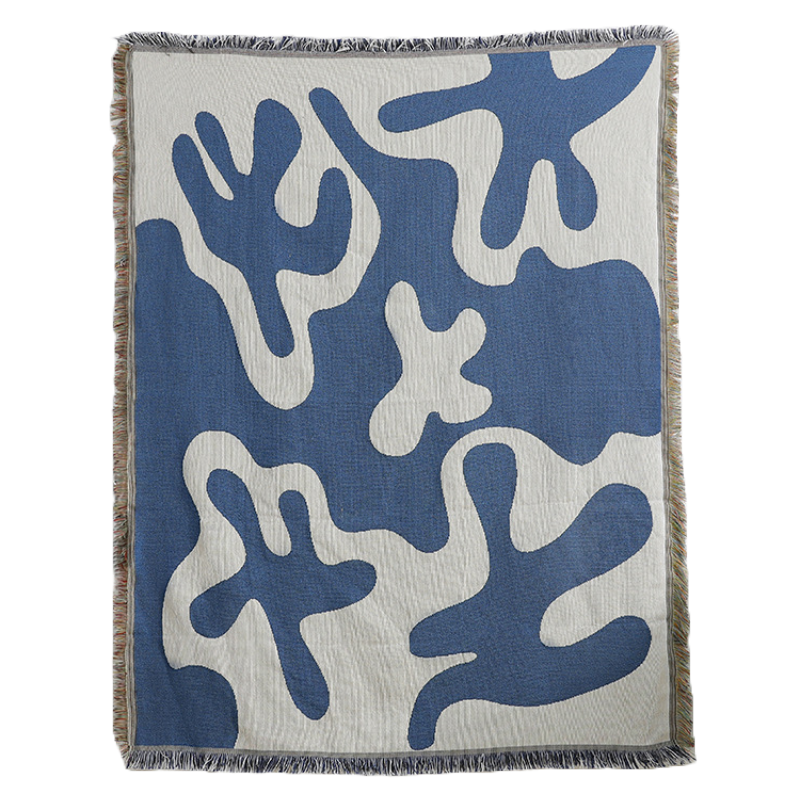 Manta Coral Breeze Azul e Branco – Conforto e Estilo Decorativo