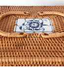 Organizador Rattan Bellezza com Detalhe em Porcelana – Cesta Decorativa Retangular