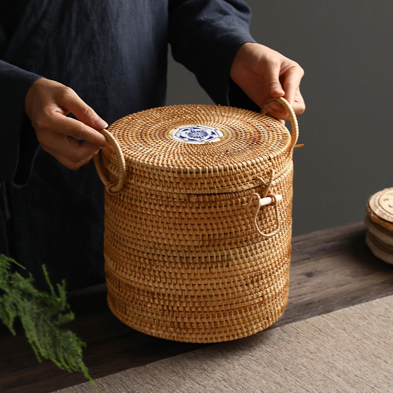 Organizador Rattan com Detalhe em Porcelana – 4 Tamanhos