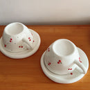 Xícara e Pires de Cerâmica 300 ml – Detalhe Cereja em Relevo, Alta Qualidade, Ideal para Presentear