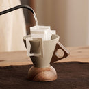 Xícara de Cerâmica Triangular Wabi-Sabi com Base de Madeira 250ml Minimalista