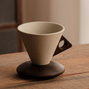 Xícara de Cerâmica Triangular Wabi-Sabi com Base de Madeira 250ml Minimalista